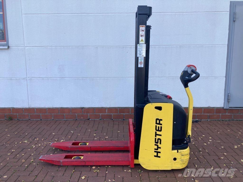 Hyster S 1.0E Колички високоповдигачи с теглич