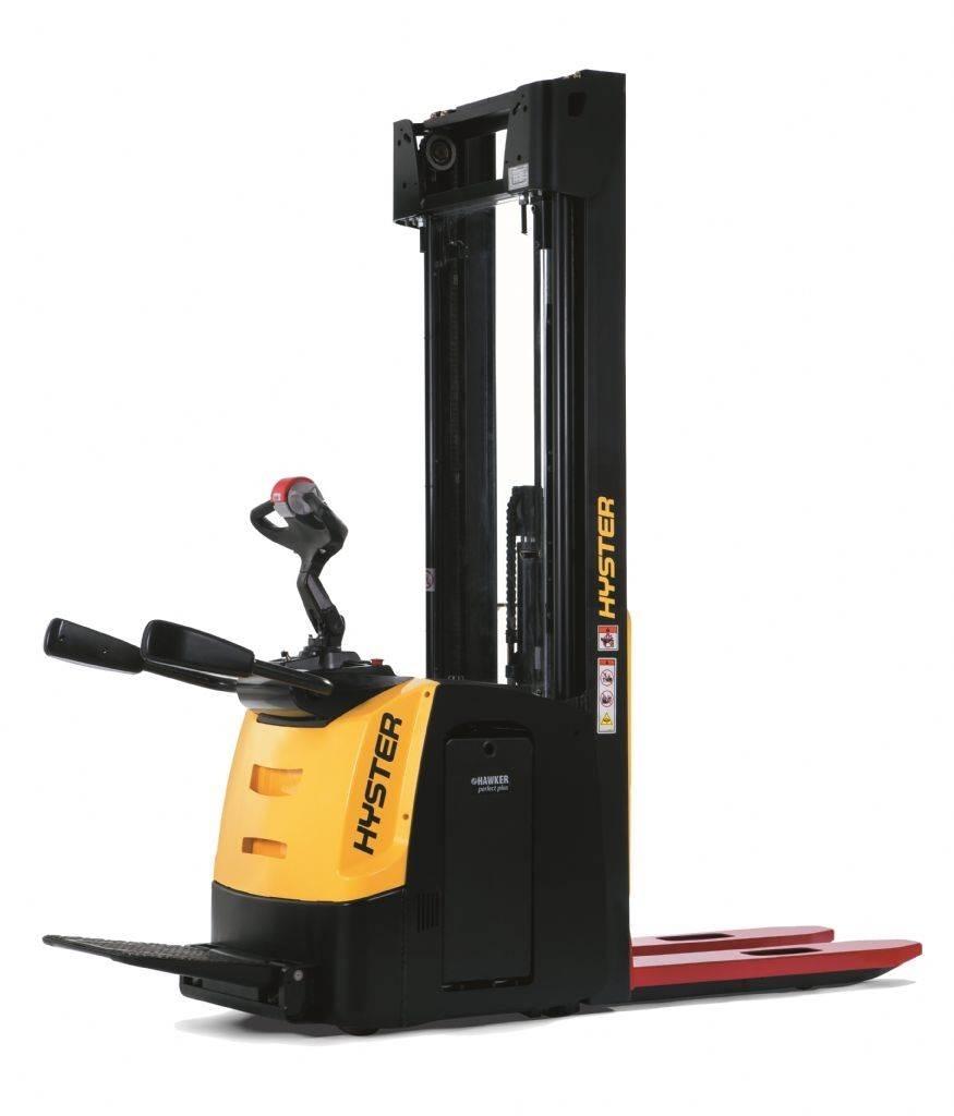 Hyster S 1.2S Колички високоповдигачи с теглич