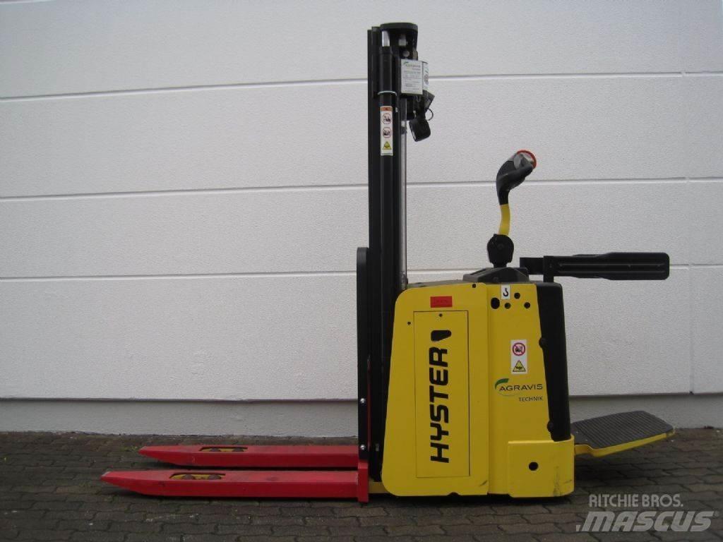 Hyster S 1.5 S Колички високоповдигачи с теглич