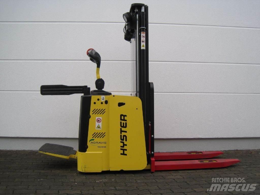 Hyster S 1.5 S Колички високоповдигачи с теглич