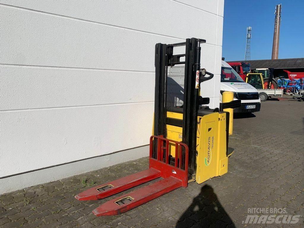 Hyster S 1.5S IL Колички високоповдигачи с теглич