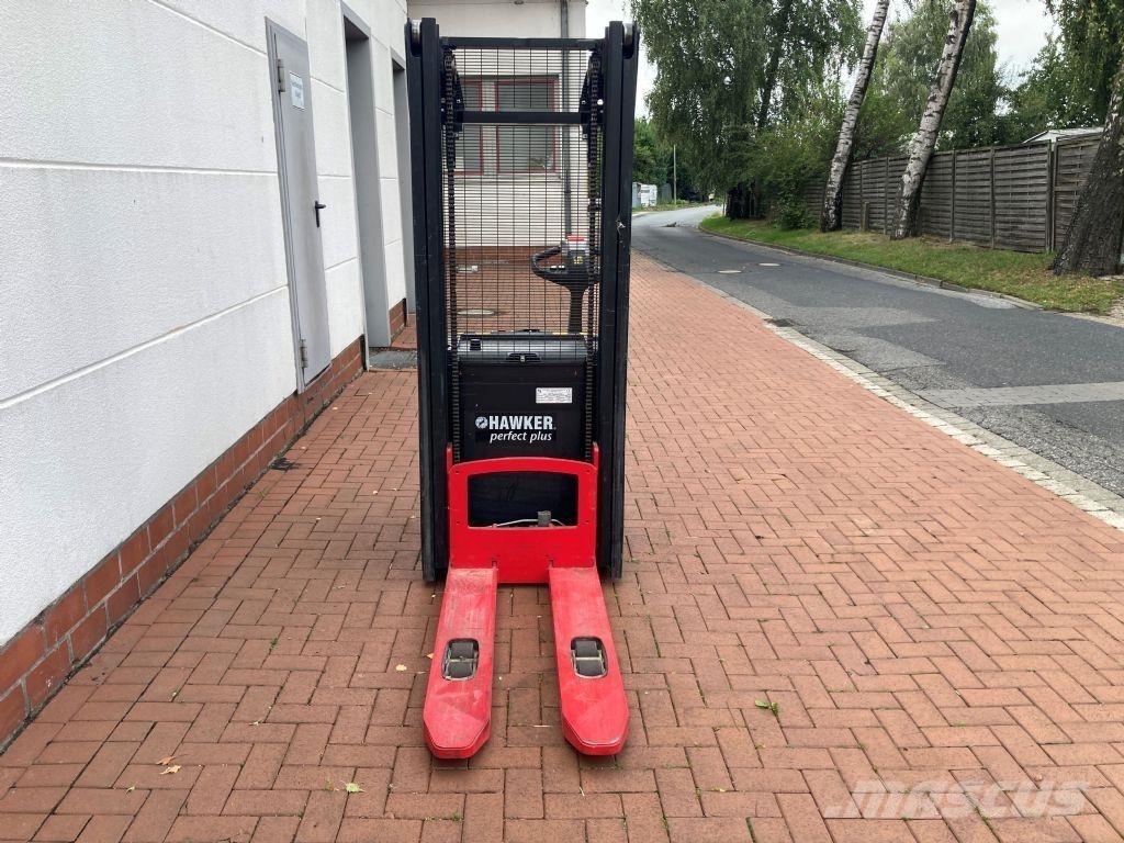 Hyster S 2.0 Колички високоповдигачи с теглич