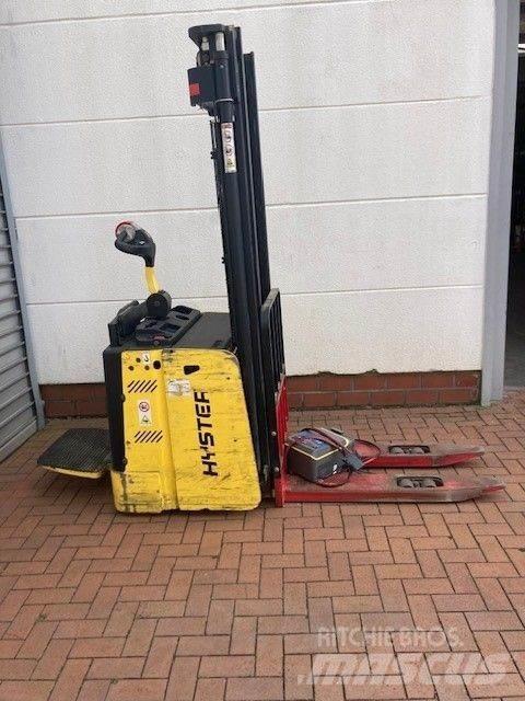 Hyster S1.5S Колички високоповдигачи с теглич
