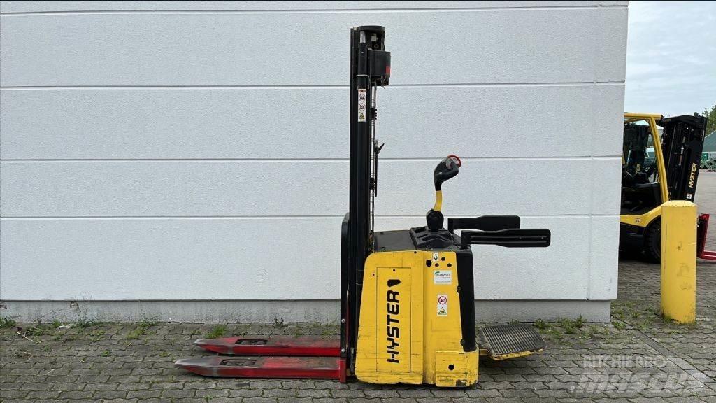 Hyster S1.5S Колички високоповдигачи с теглич