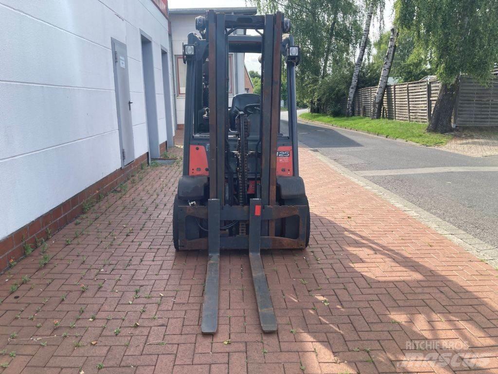 Linde H25D Дизелови камиони
