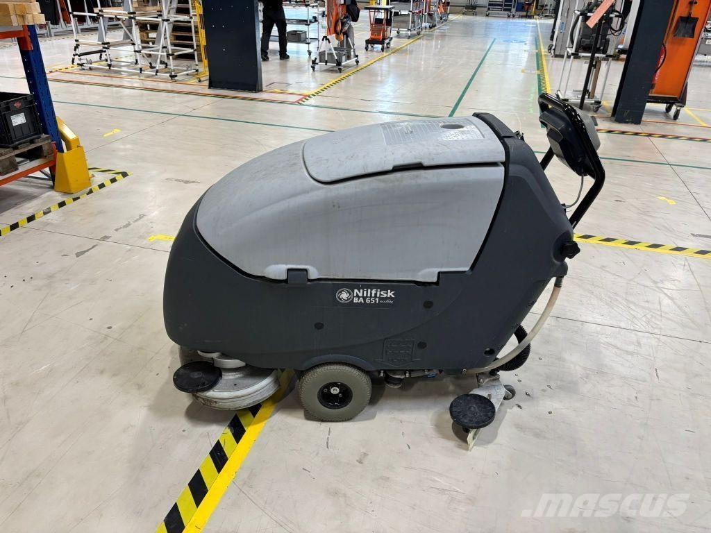 Nilfisk BA 651 Автоматични метачки с четки