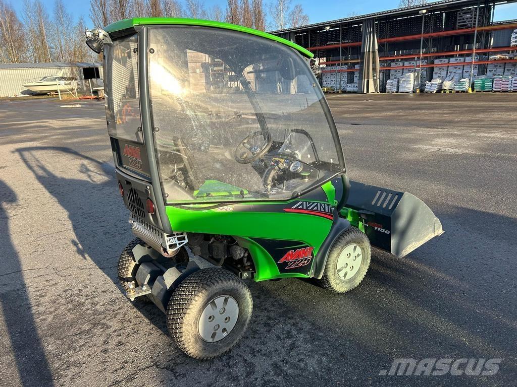 Avant 225 Многофункционални товарачи