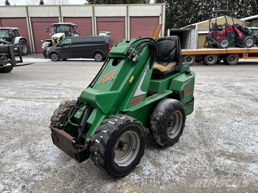 Avant 320 Многофункционални товарачи