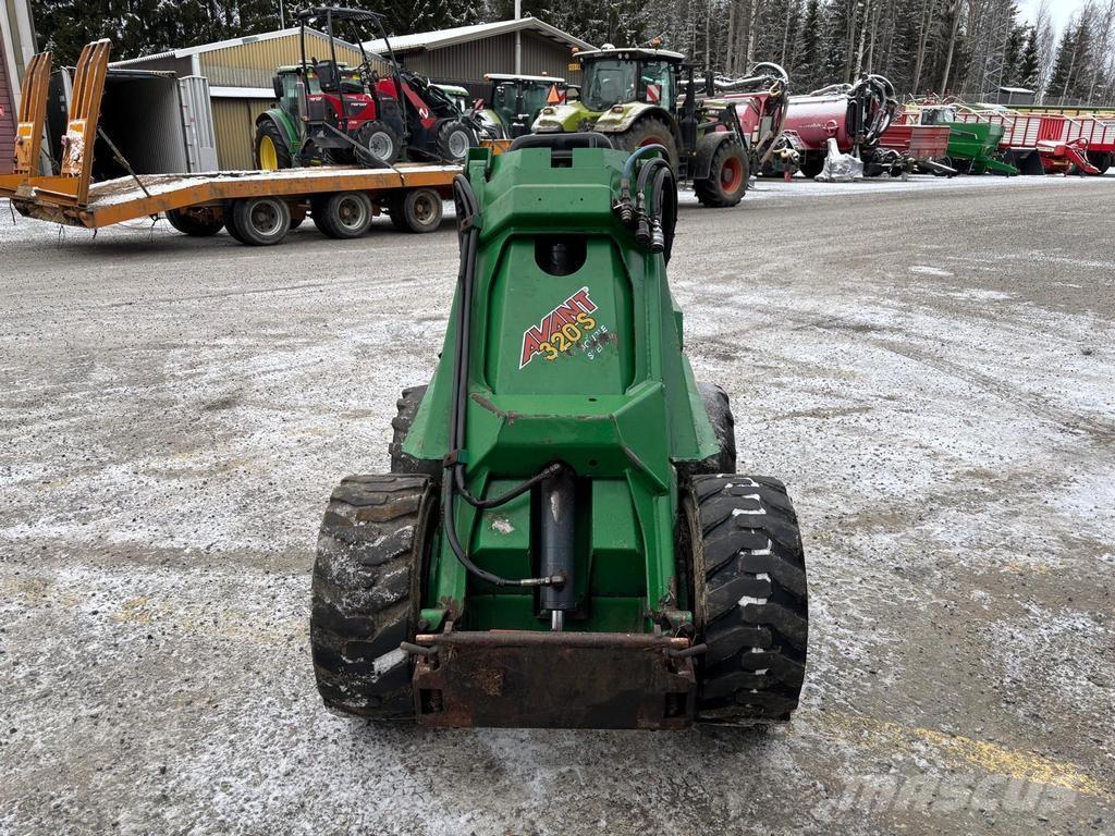 Avant 320 Многофункционални товарачи