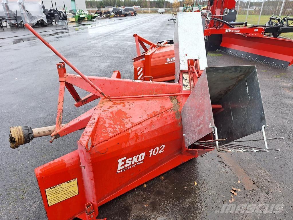 Esko 102 Снегохвъргачки
