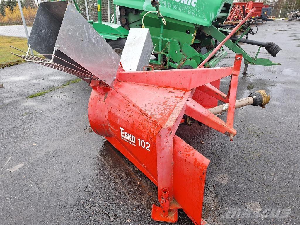 Esko 102 Снегохвъргачки
