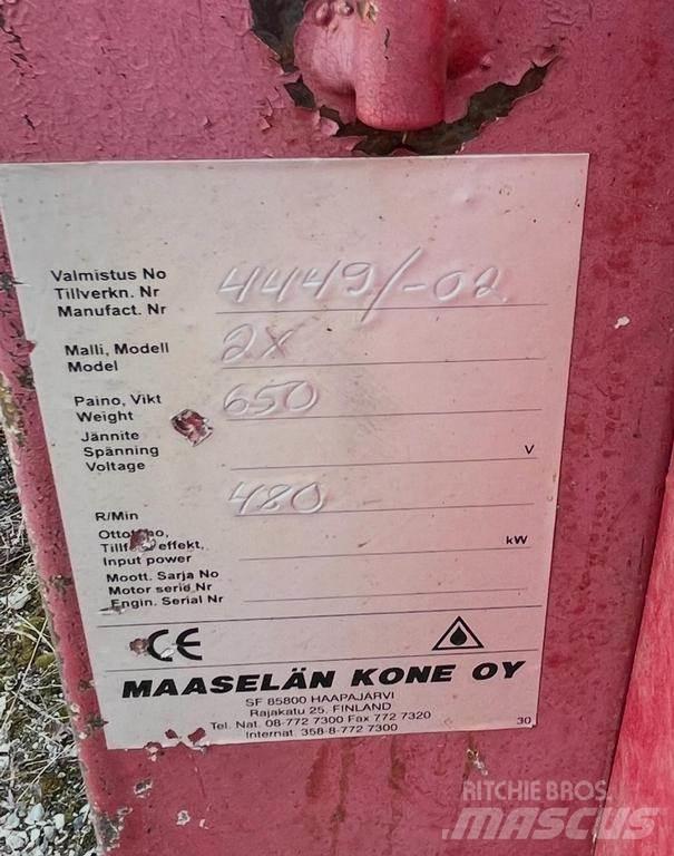 Hakki 2X Машини за цепене и рязане на дърва