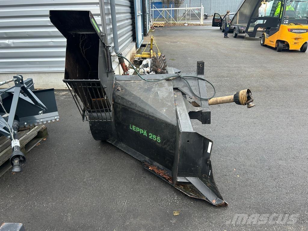 Leppä 255 Снегохвъргачки
