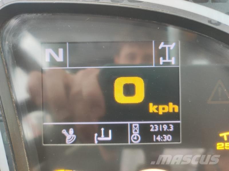 JCB 525-60 Телескопични товарачи