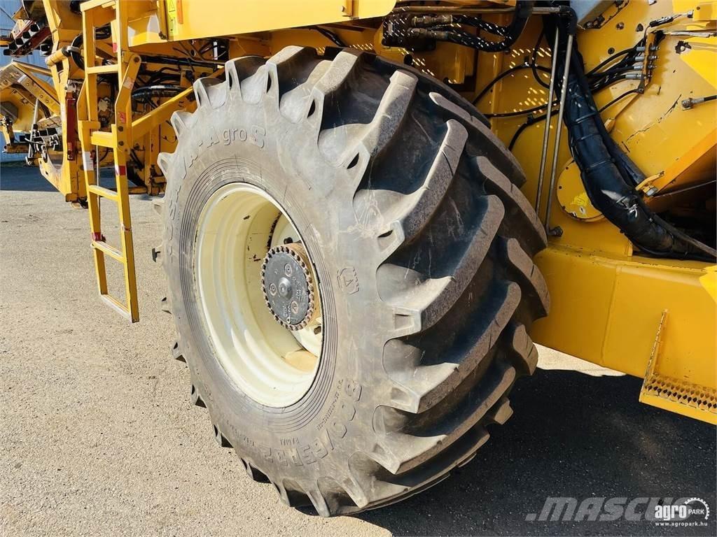 Oxbo 2480 Комбайни