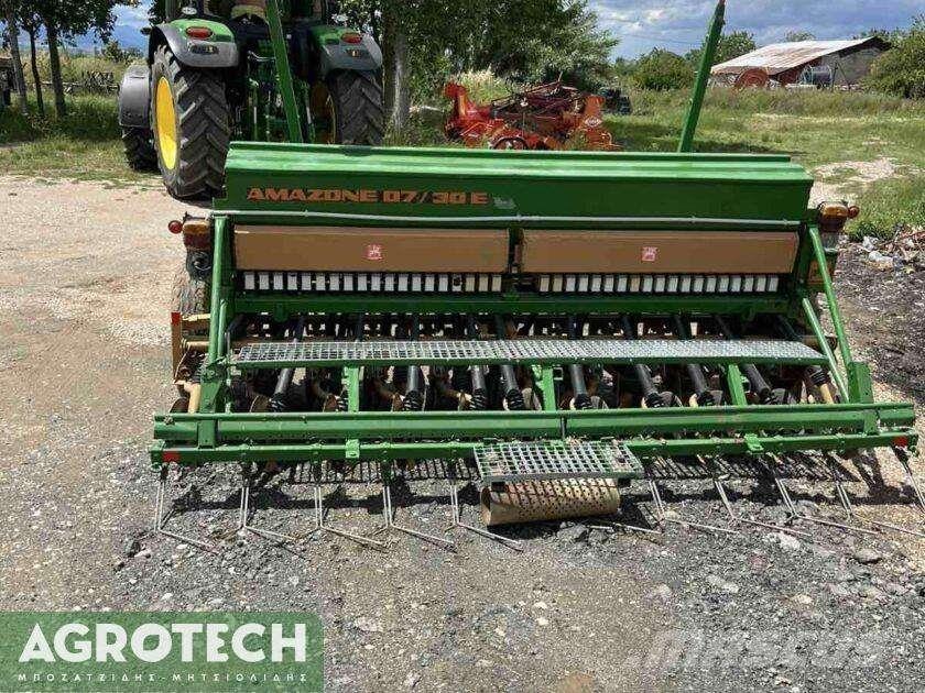 Amazone D7/30E Трактори