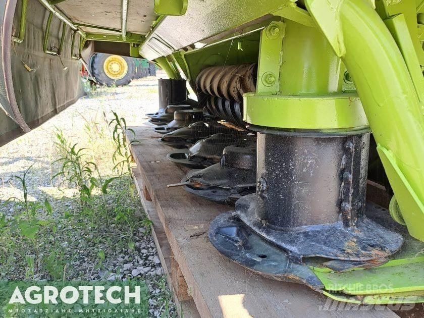 CLAAS 3100 FRC Трактори