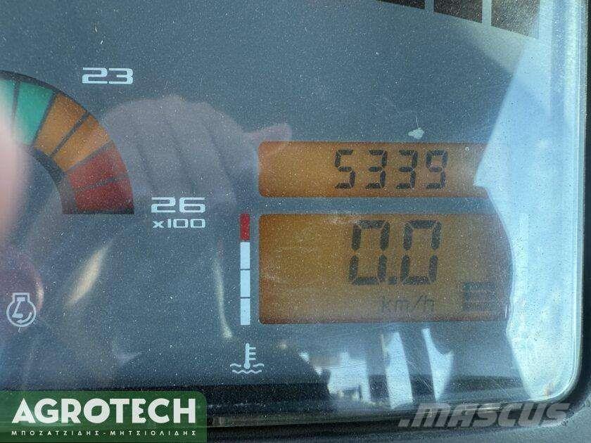 CLAAS Ares 826 RZ Трактори