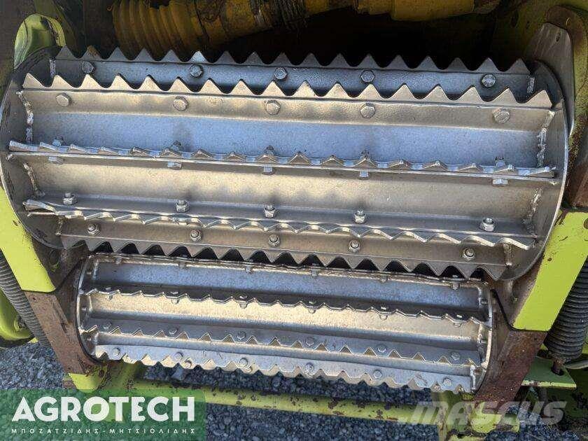 CLAAS JAGUAR 890 Трактори