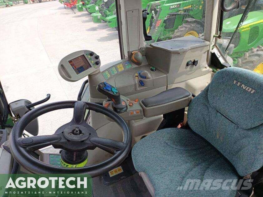 Fendt 820 VARIO Трактори