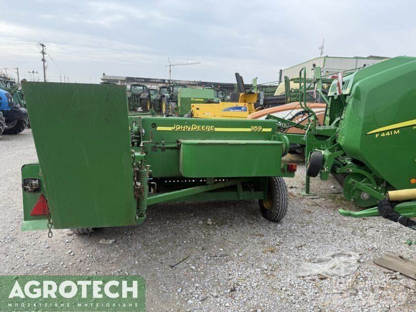 John Deere 359 Трактори