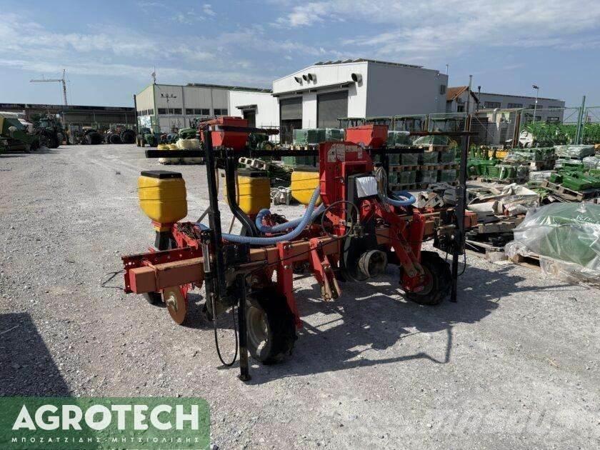 MaterMacc MS 8200 Трактори