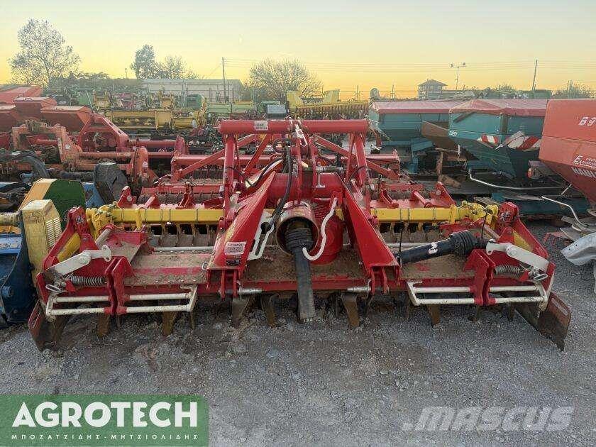 Pöttinger  Трактори