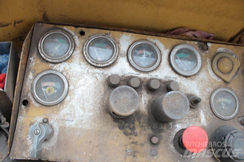 CAT 966 C Колесни товарачи