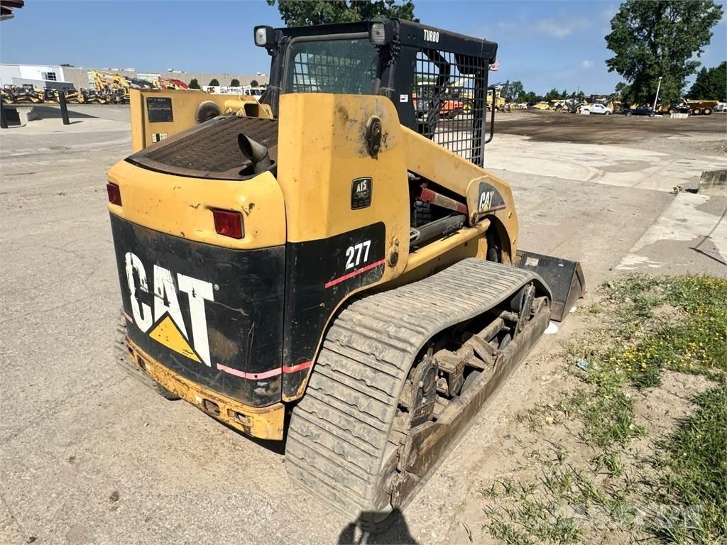 CAT 277 Мини товарачи
