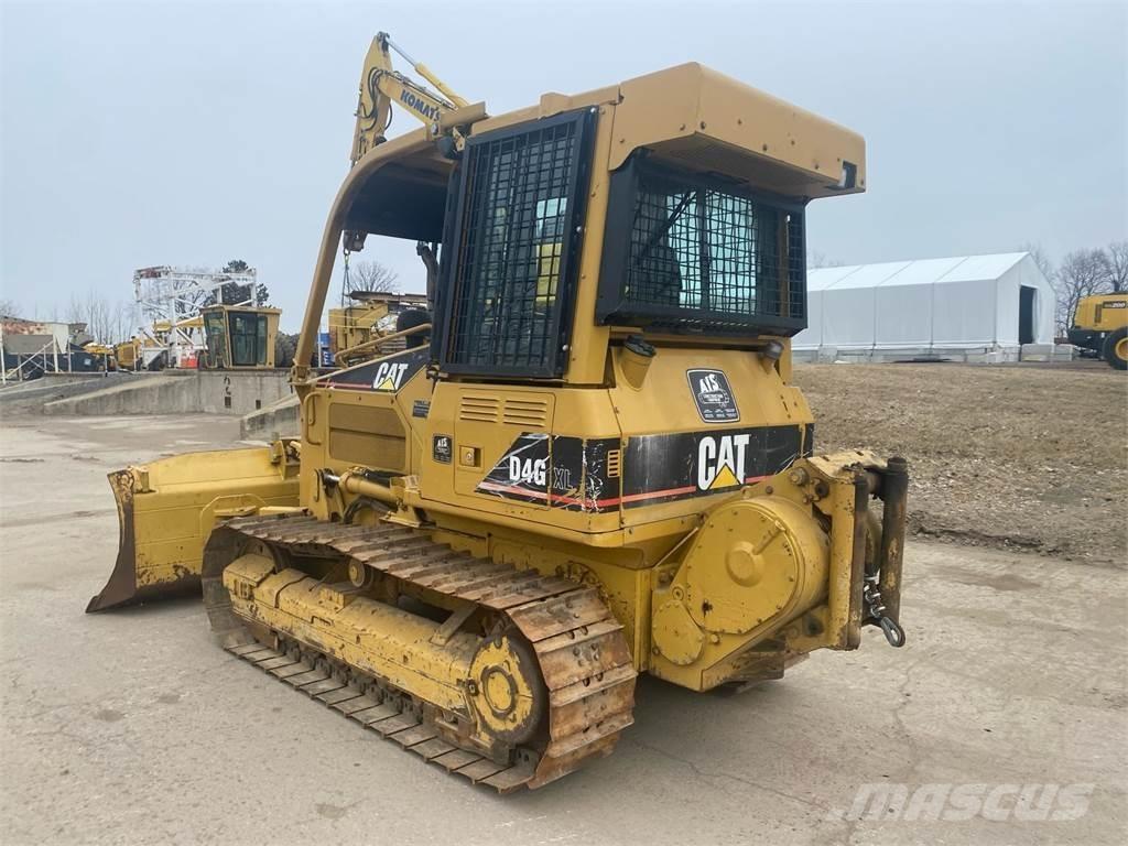 CAT D4G XL Верижни булдозери
