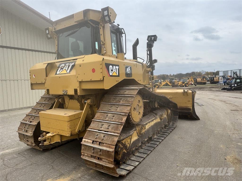 CAT D6T Верижни булдозери
