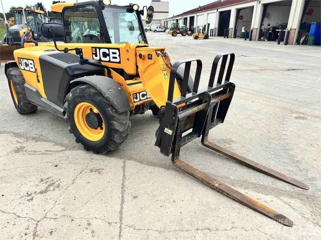 JCB 525-60 Телескопични товарачи