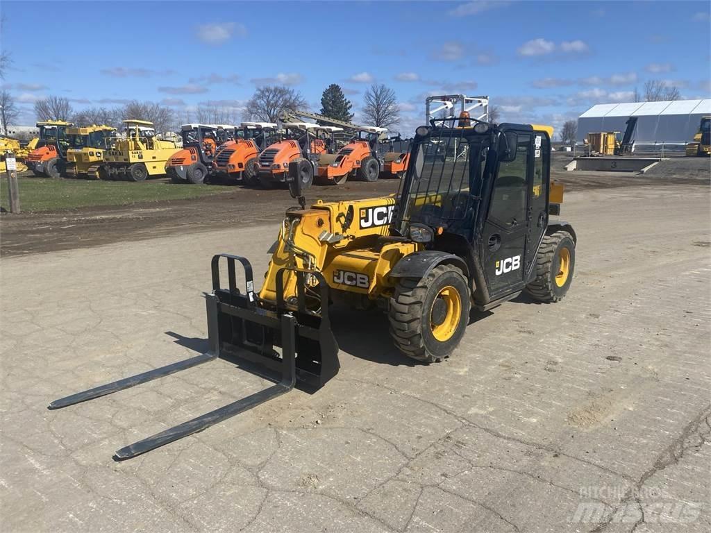 JCB 525-60 Телескопични товарачи