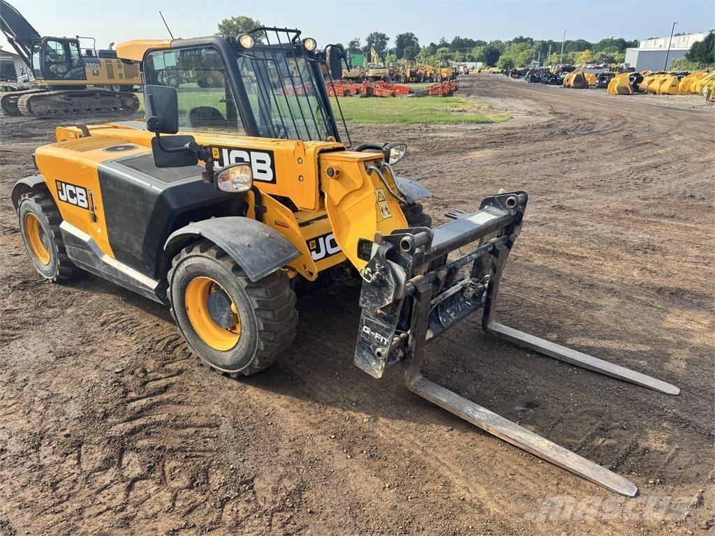 JCB 525-60 Телескопични товарачи