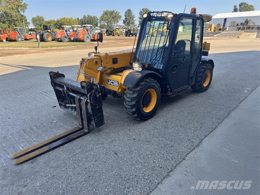 JCB 525-60 Телескопични товарачи