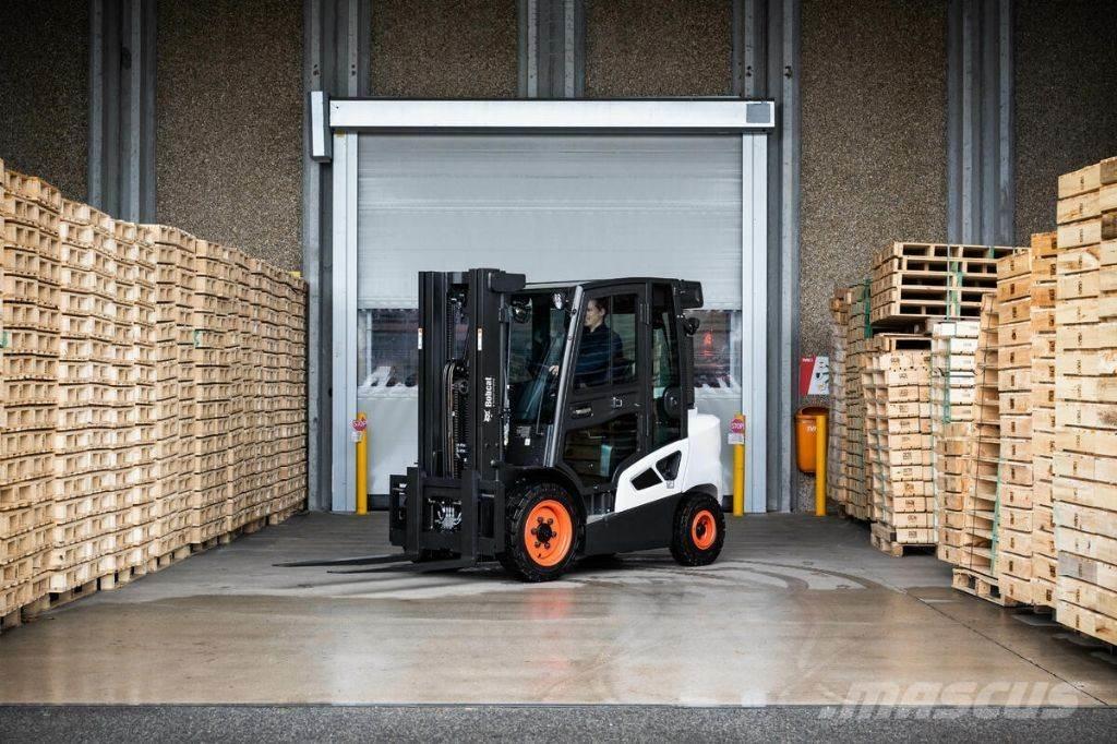 Bobcat D 30 S 9 Дизелови камиони
