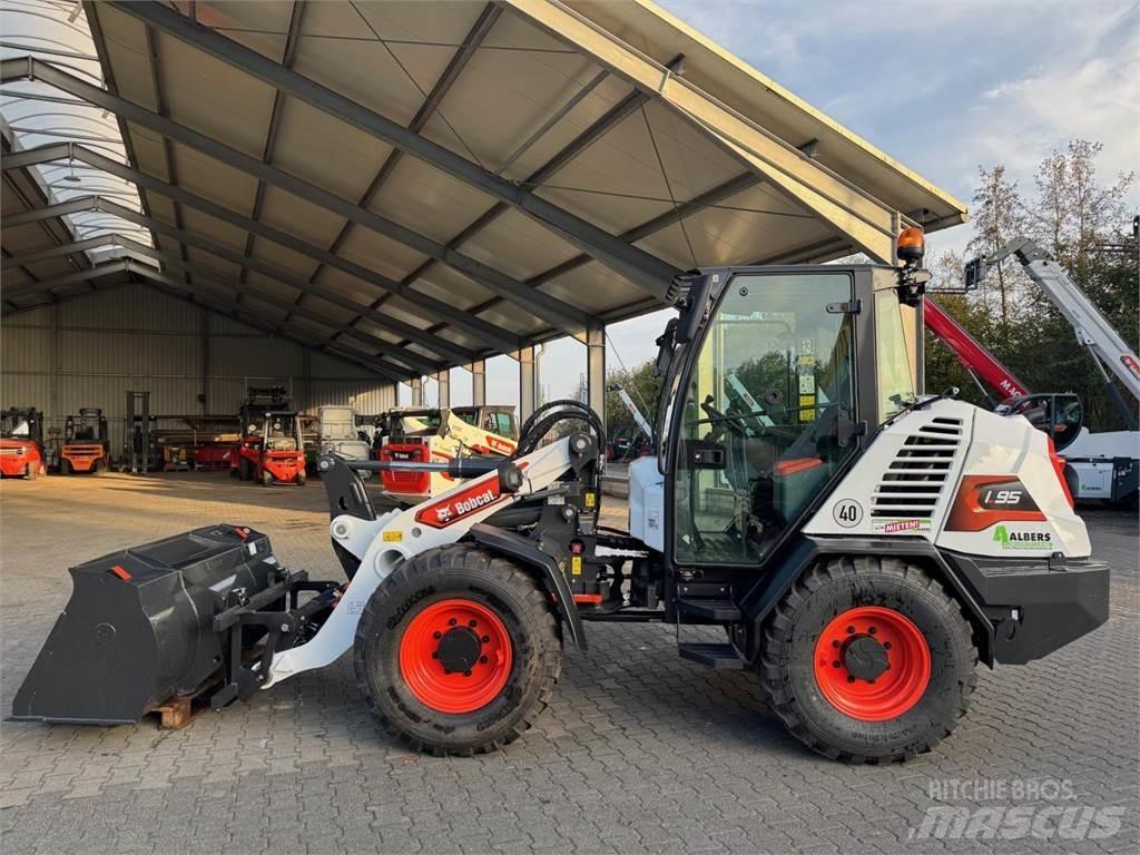 Bobcat L 95 E V Колесни товарачи