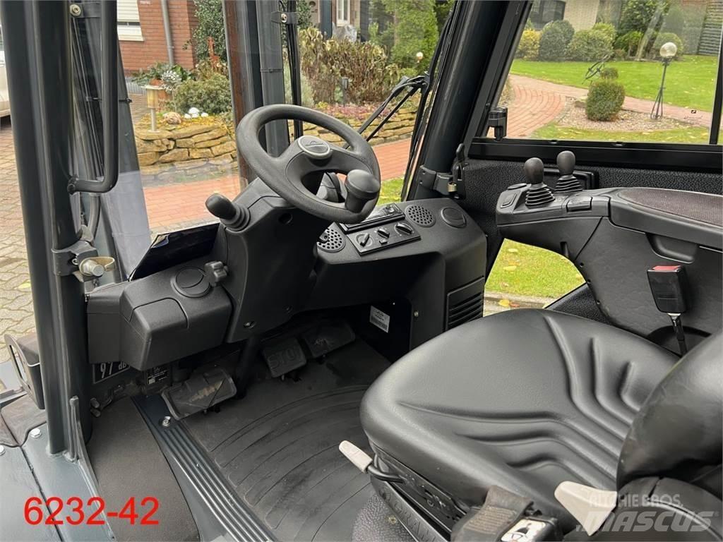Linde H 30 D 02 EVO Дизелови камиони