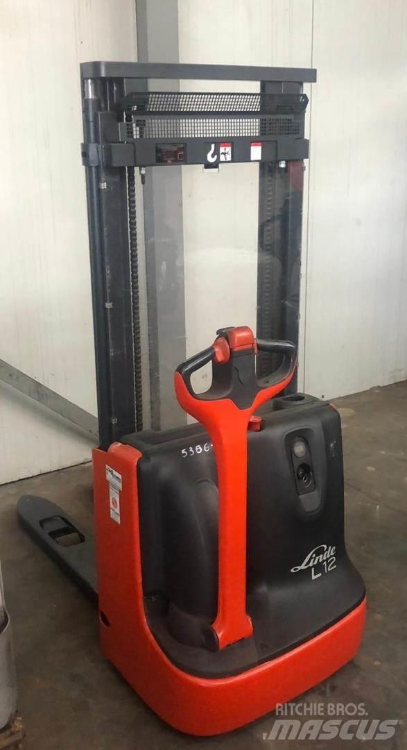 Linde L 12 Колички високоповдигачи с теглич