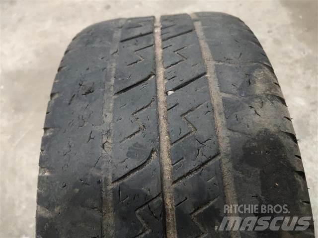  10 195/55R10 Ремаркета за превоз на автомобили
