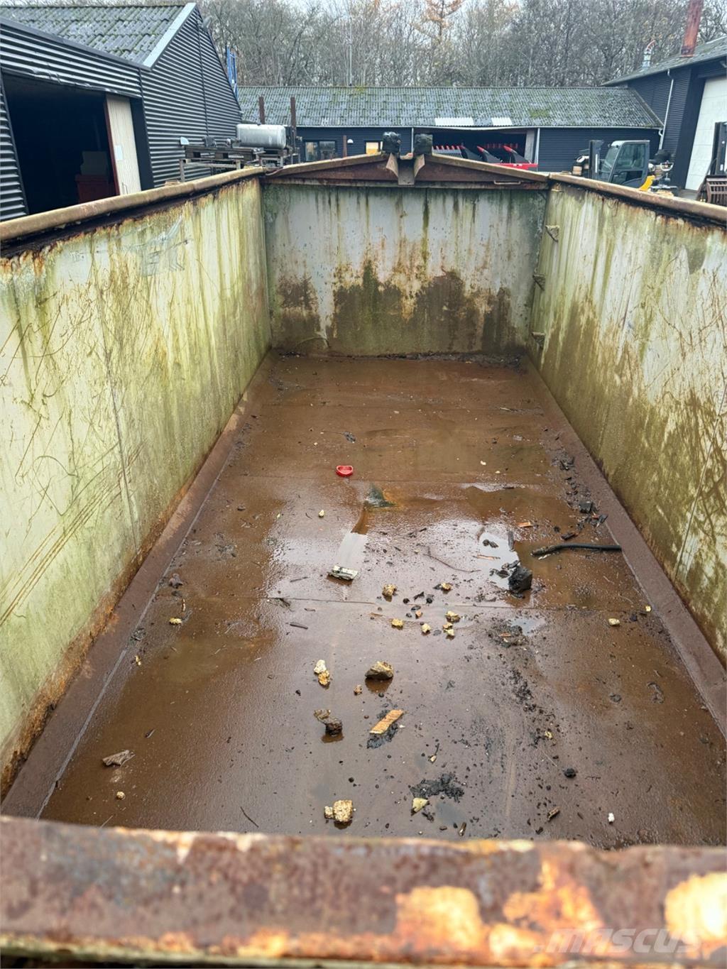  23kbm Фургони
