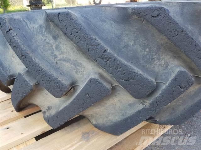  24 15.5/80R24 Гуми
