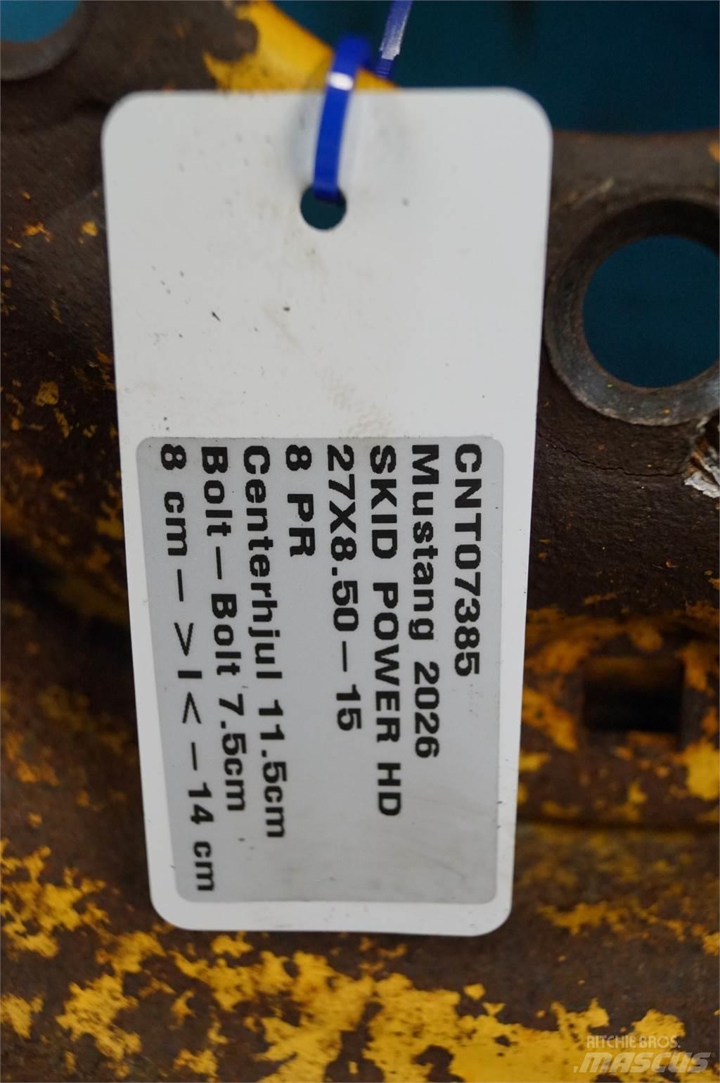  27X8.50-15 Гуми