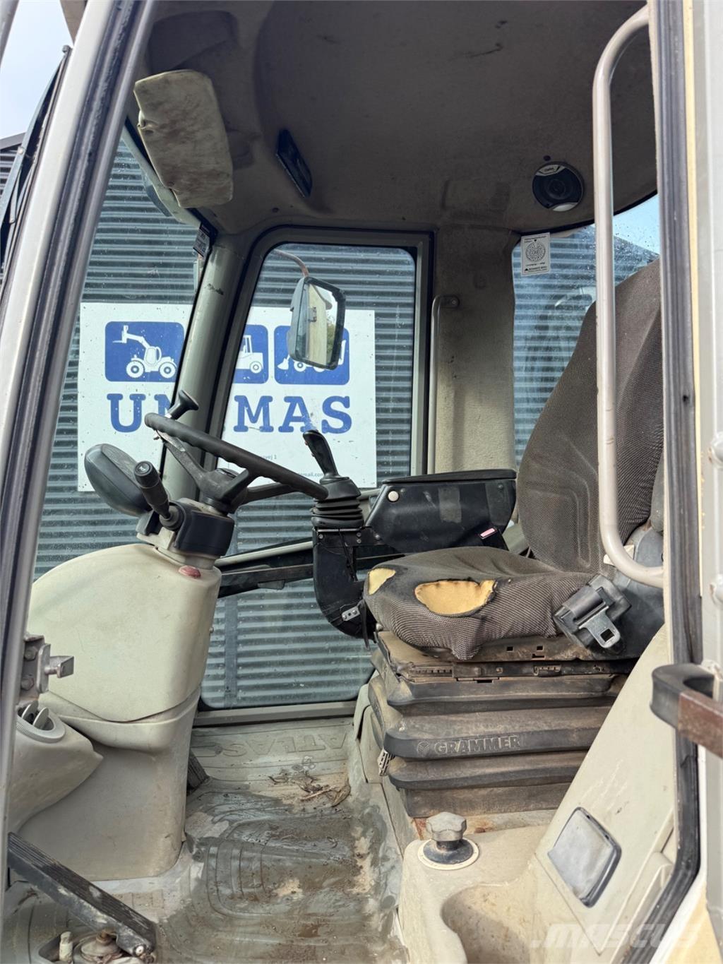 Atlas 65 Колесни товарачи