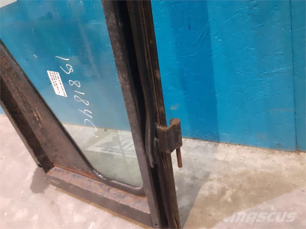 CASE 1620 Кабина