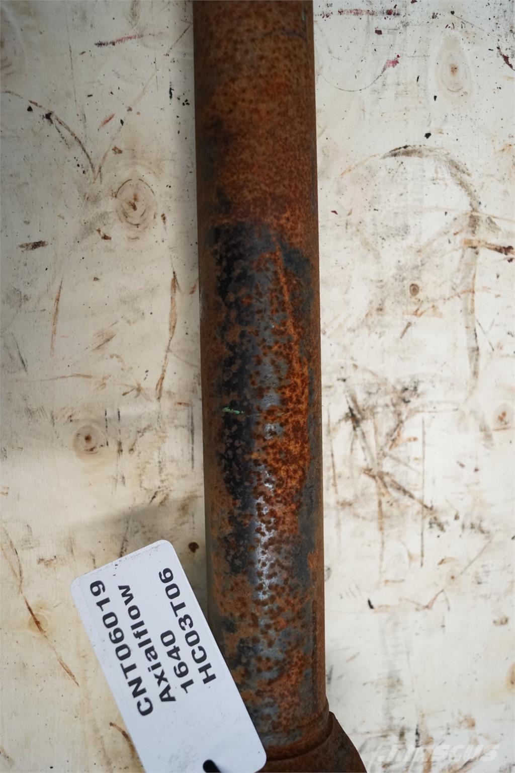 CASE 1640 Предаване