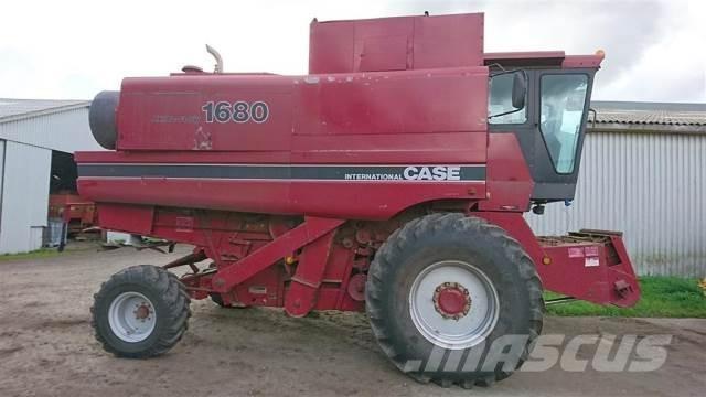 CASE 1680 Комбайни