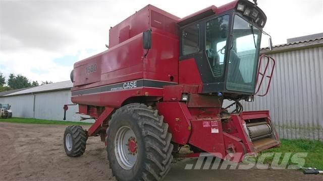CASE 1680 Комбайни