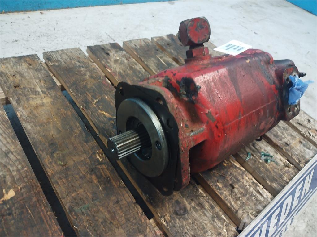 CASE 1680 Хидравлични