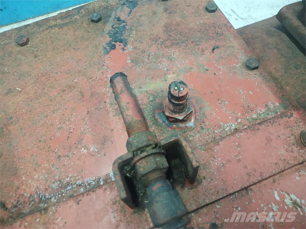 CASE 1680 Предаване